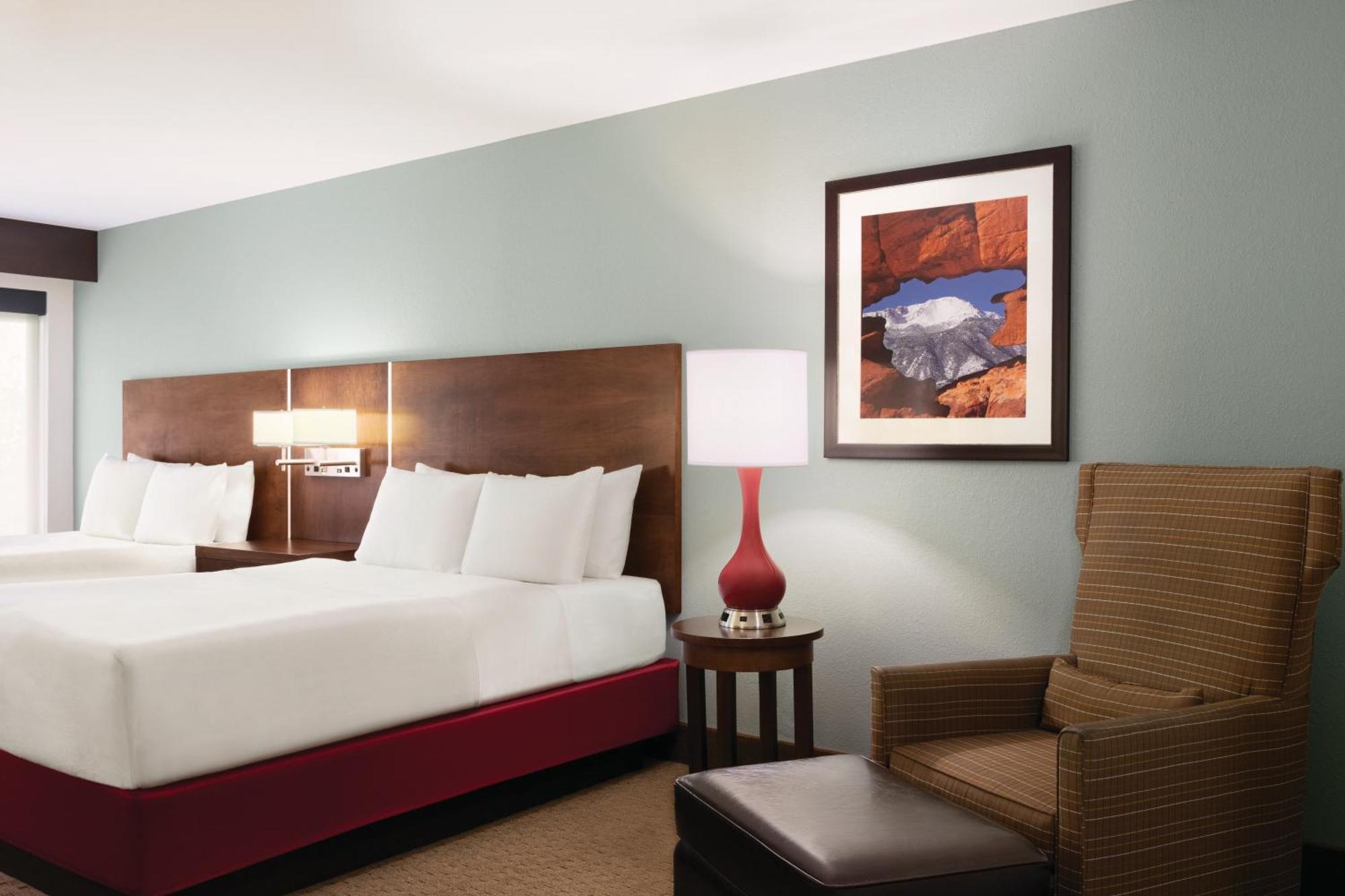 Radisson Hotel Colorado Springs Airport מראה חיצוני תמונה
