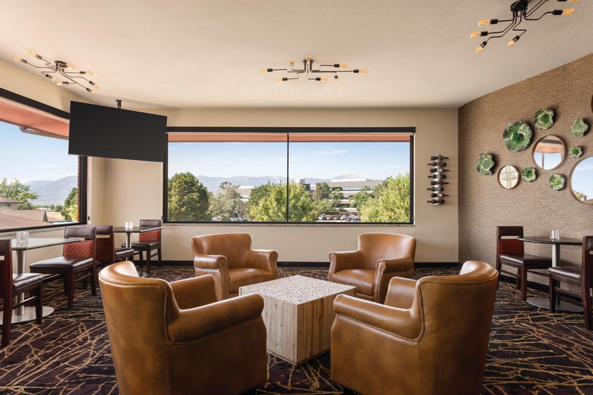 Radisson Hotel Colorado Springs Airport מראה חיצוני תמונה