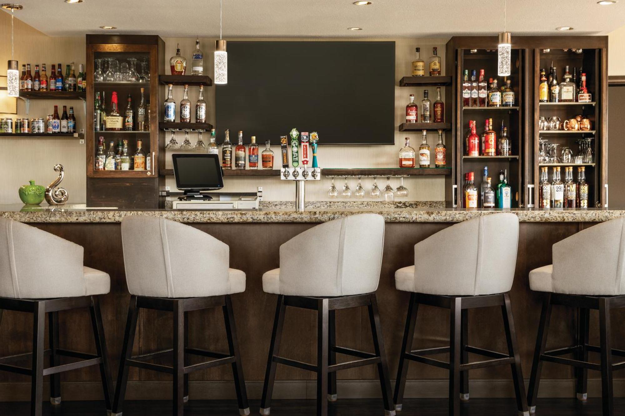Radisson Hotel Colorado Springs Airport מראה חיצוני תמונה