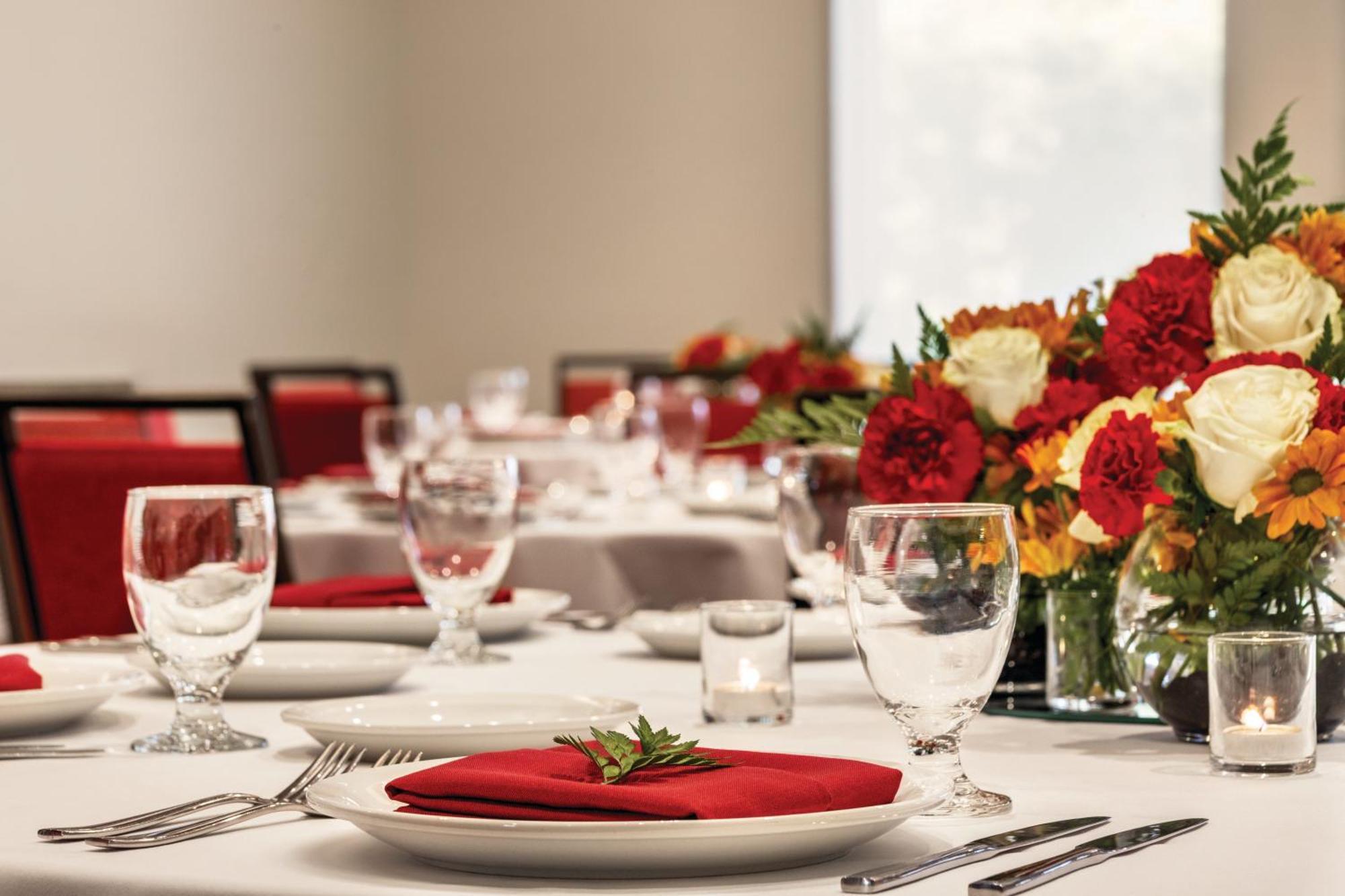 Radisson Hotel Colorado Springs Airport מראה חיצוני תמונה