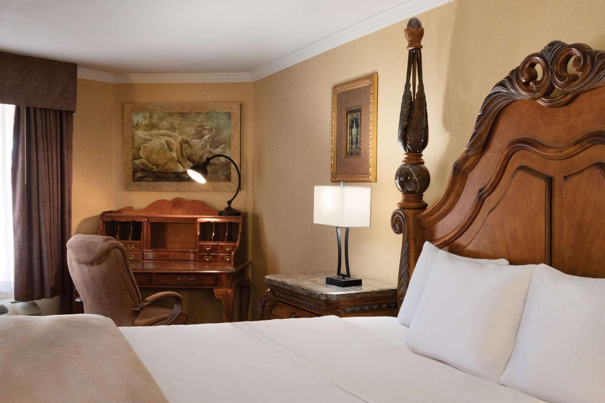 Radisson Hotel Colorado Springs Airport מראה חיצוני תמונה